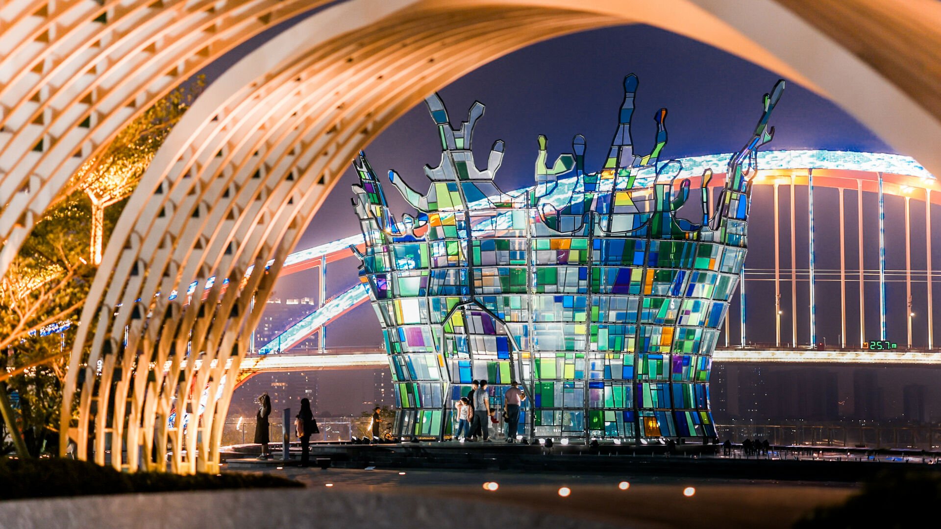Tom Fruin